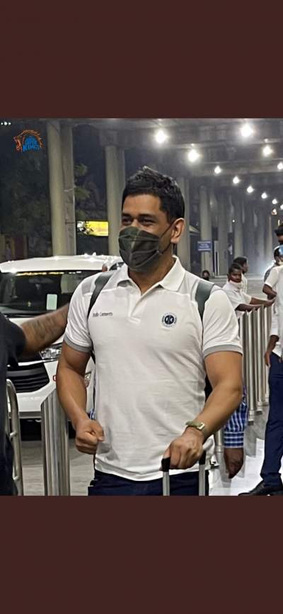 MS Dhoni arrives in Chennai to prepare for IPL 2021